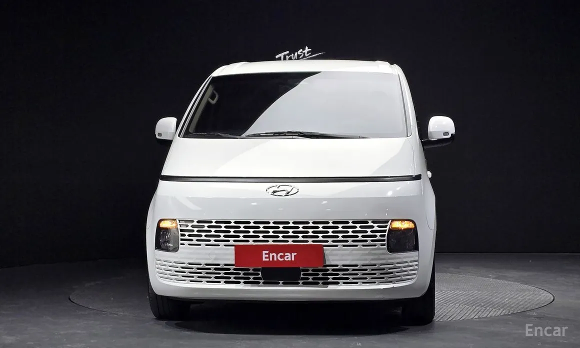 Фото 3 - Hyundai Staria