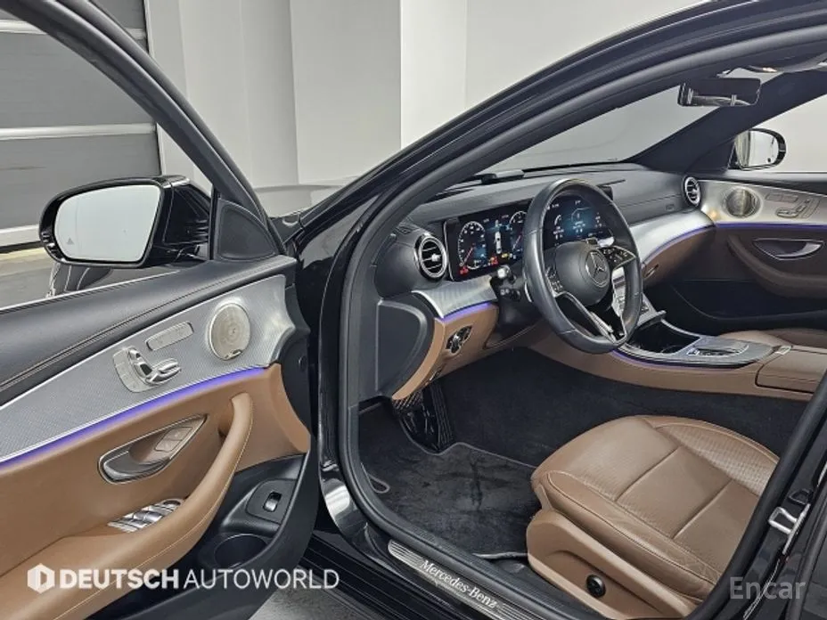 Фото 11 - Mercedes-Benz E-Class