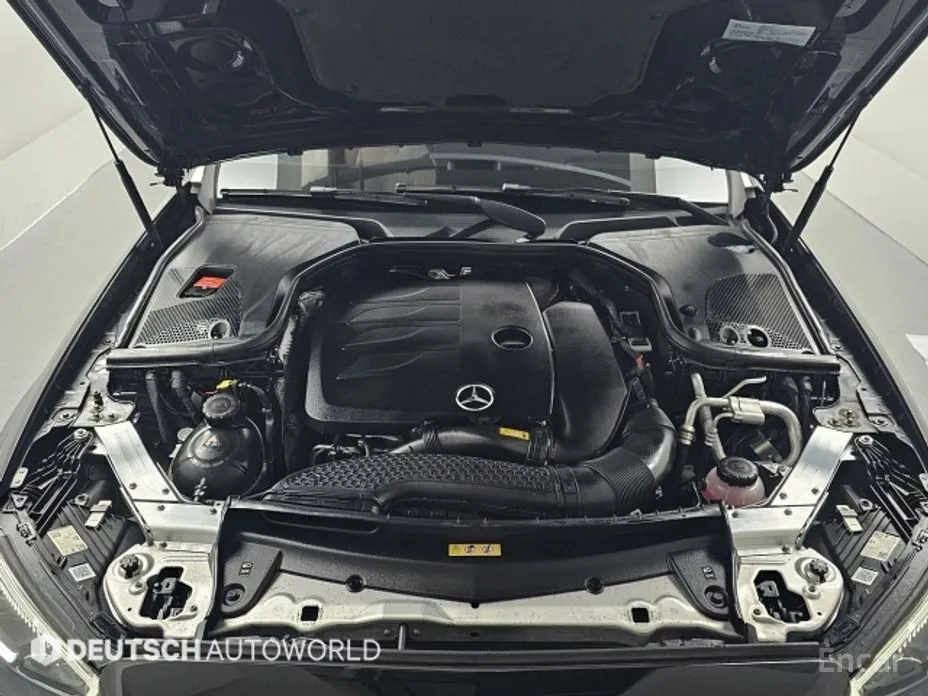 Фото 6 - Mercedes-Benz E-Class