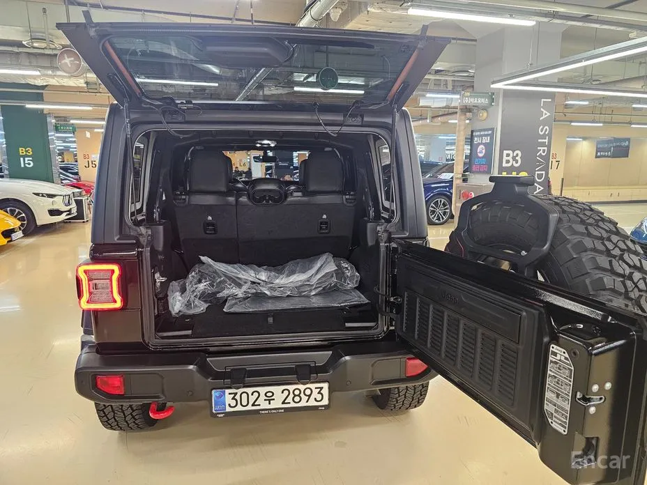 Фото 14 - Jeep Wrangler