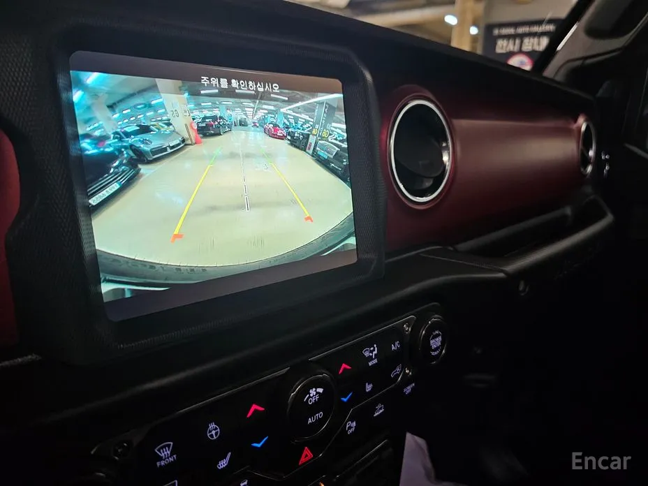 Фото 15 - Jeep Wrangler