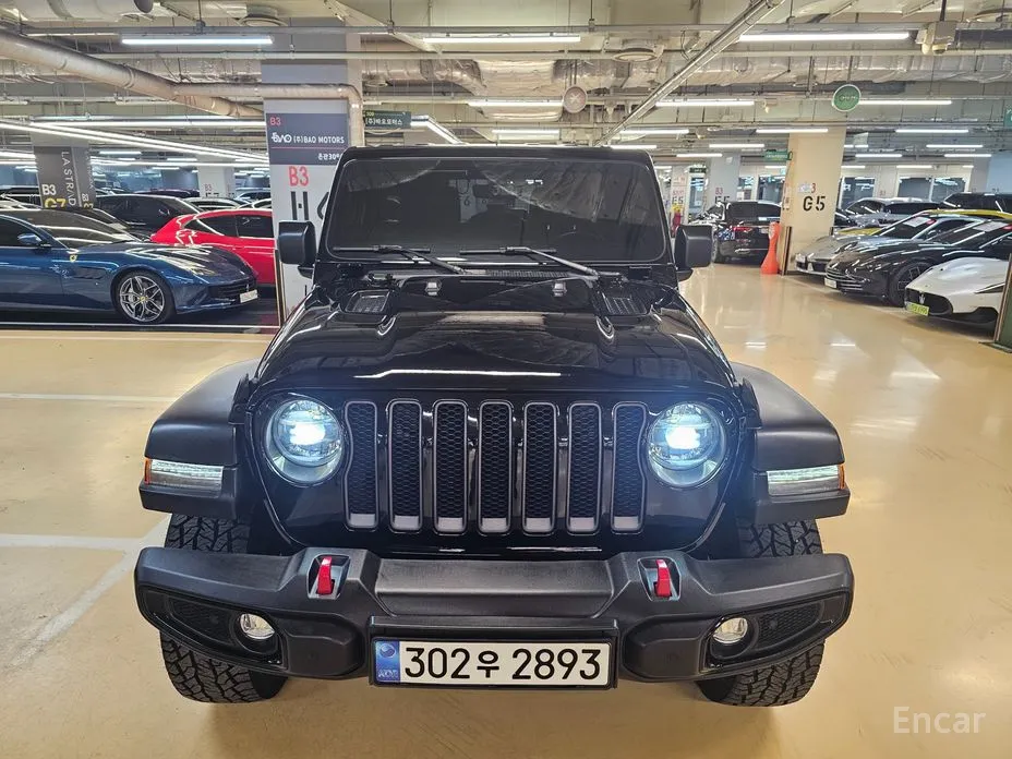 Фото 3 - Jeep Wrangler