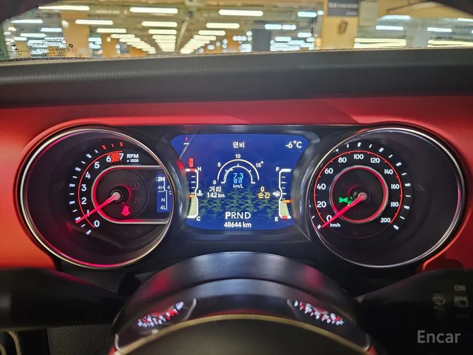 Фото 8 - Jeep Wrangler