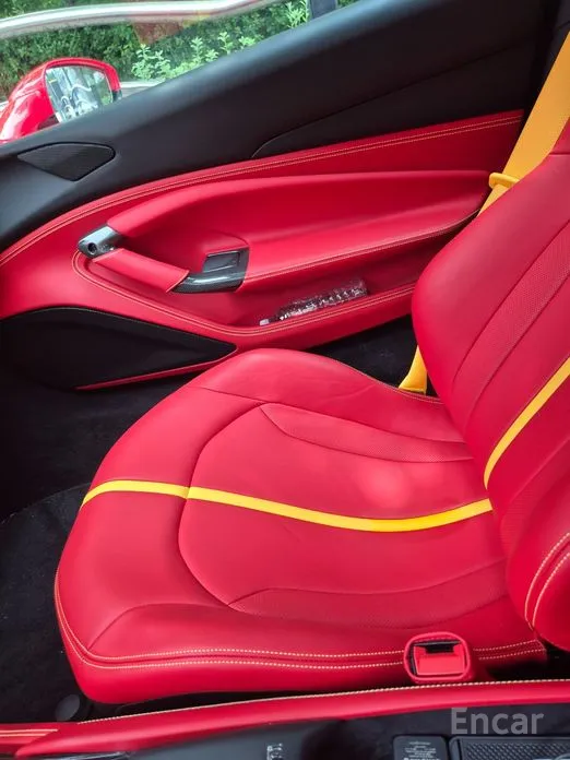 Фото 12 - Ferrari F8