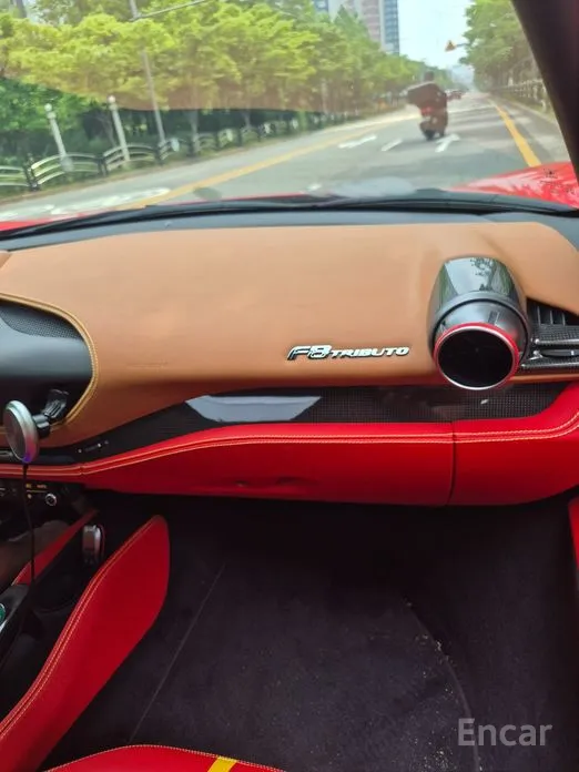 Фото 17 - Ferrari F8