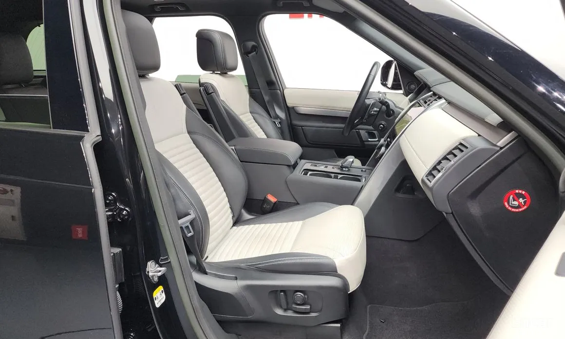 Фото 11 - Land Rover Discovery