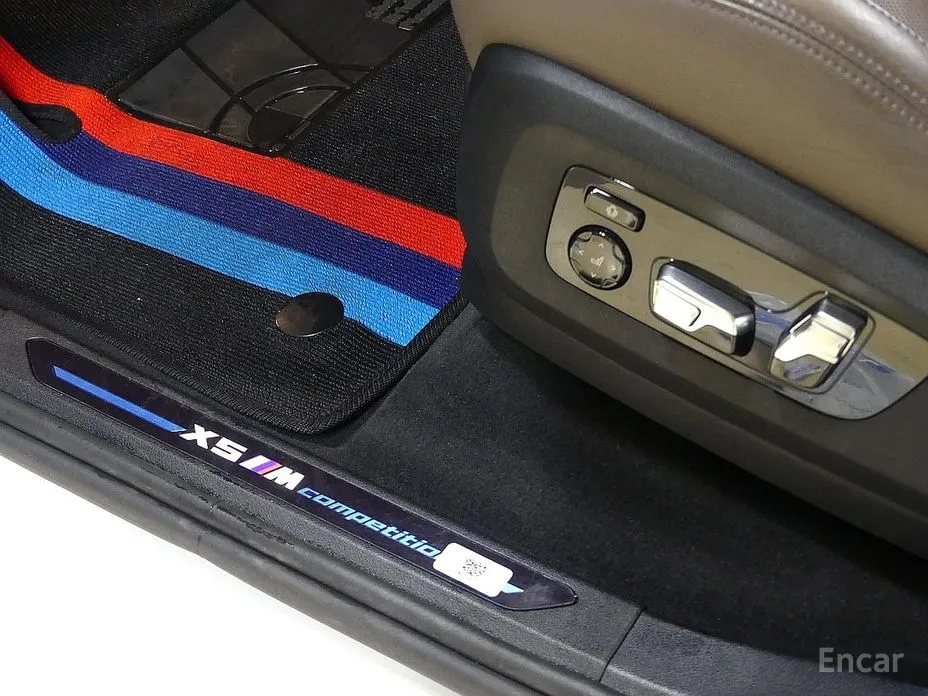 Фото 16 - BMW X5 M