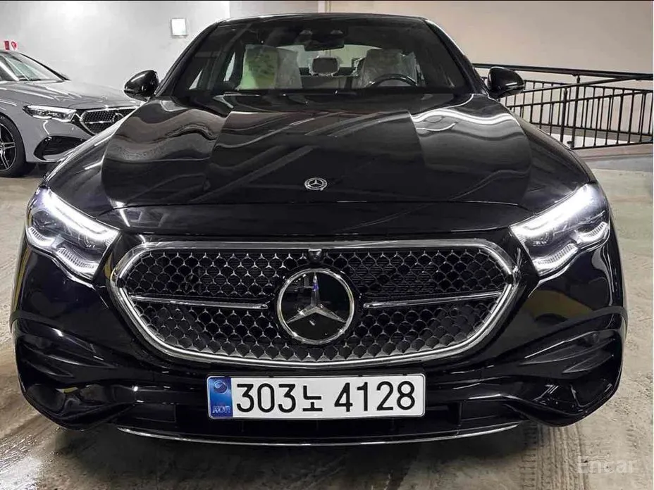 Фото 3 - Mercedes-Benz E-Class