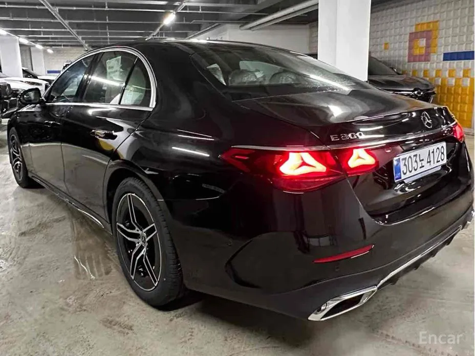 Фото 6 - Mercedes-Benz E-Class