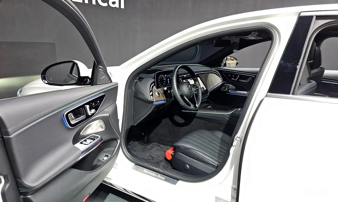 Фото 10 - Mercedes-Benz E-Class