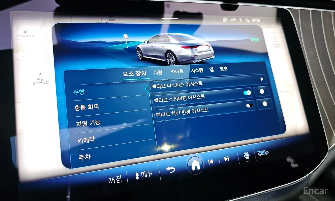 Фото 15 - Mercedes-Benz E-Class