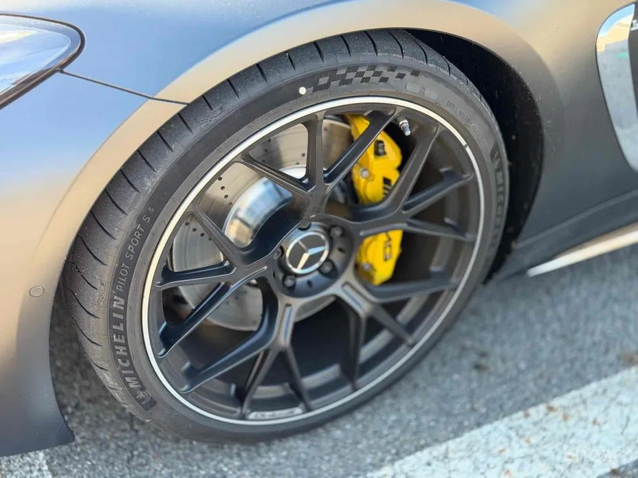 Фото 5 - Mercedes-Benz AMG GT