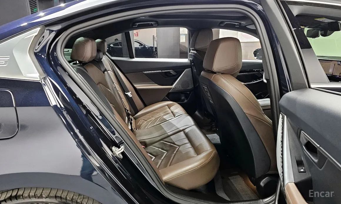 Фото 12 - BMW 5 Series