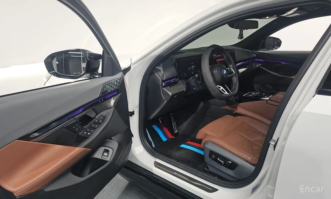 Фото 10 - BMW i5