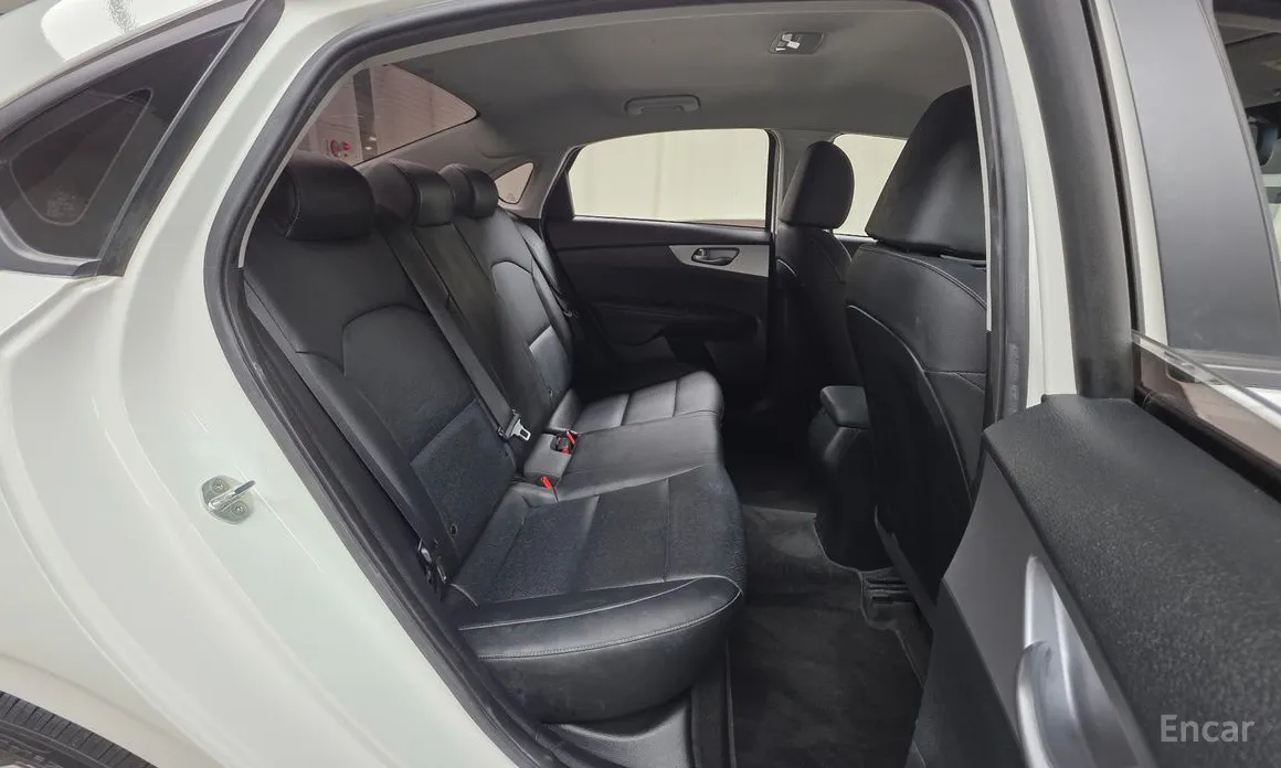 Фото 19 - Kia K3