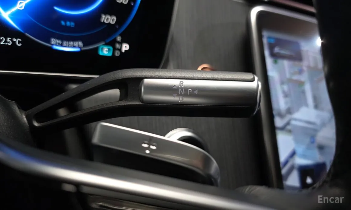 Фото 9 - Mercedes-Benz EQS