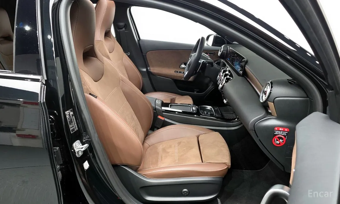 Photo 11 - Mercedes-Benz A-Class