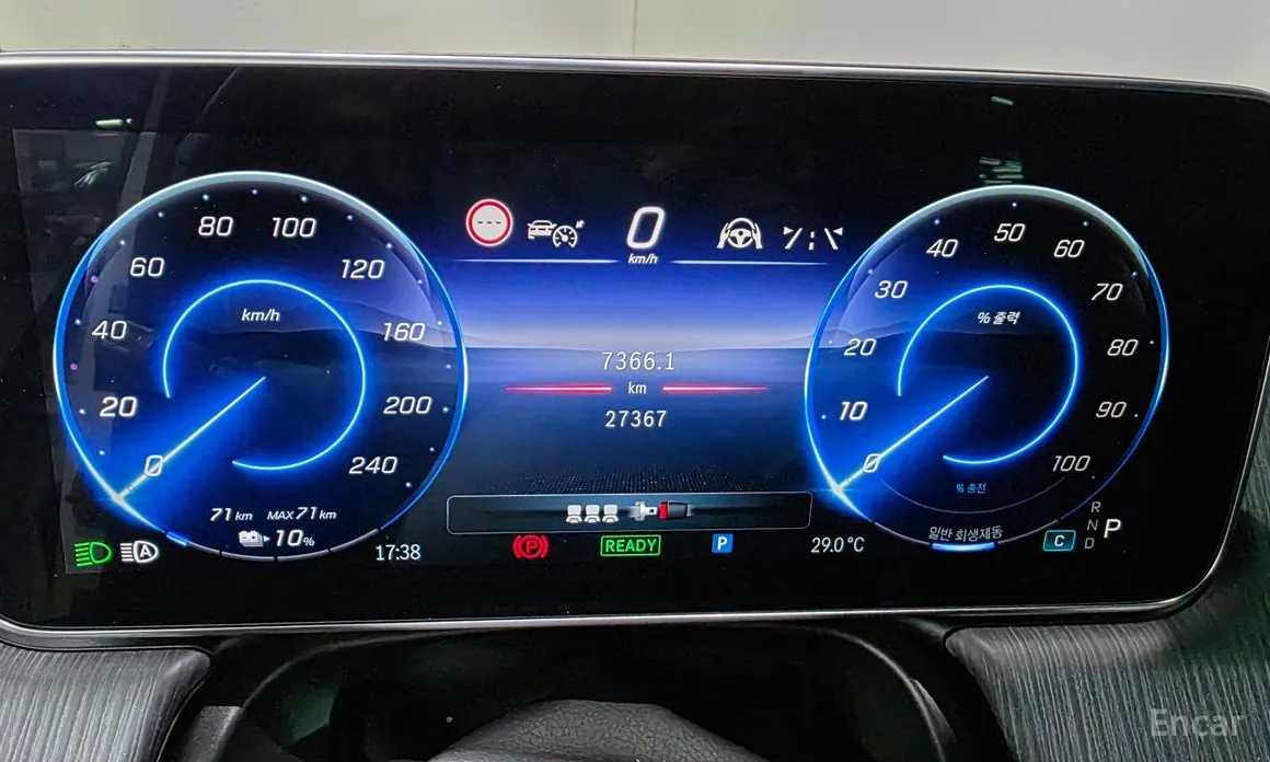 Фото 10 - Mercedes-Benz EQS