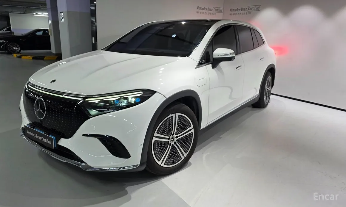 Фото 16 - Mercedes-Benz EQS