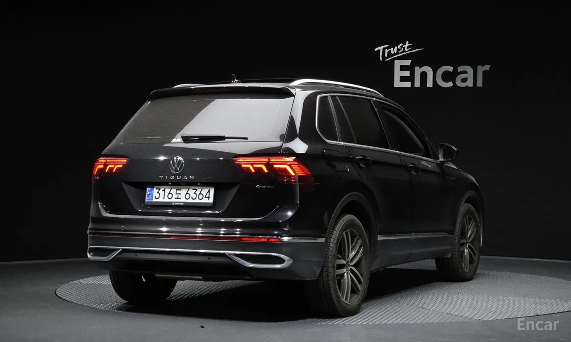 Фото 2 - Volkswagen Tiguan