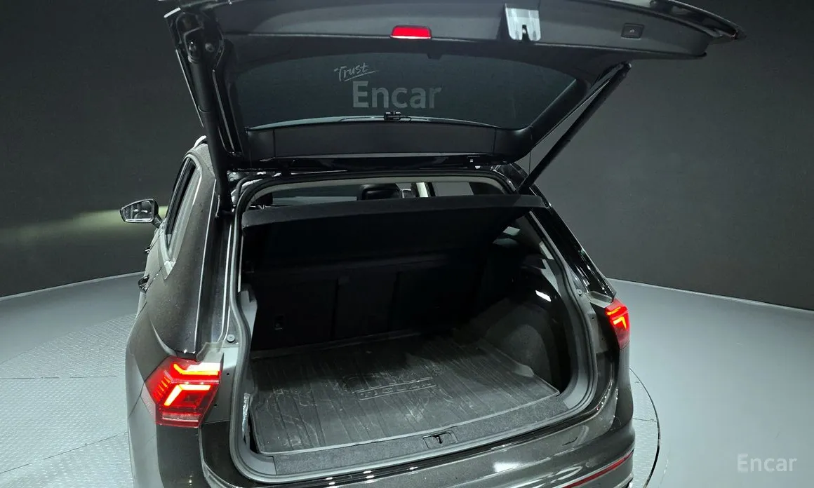 Фото 20 - Volkswagen Tiguan