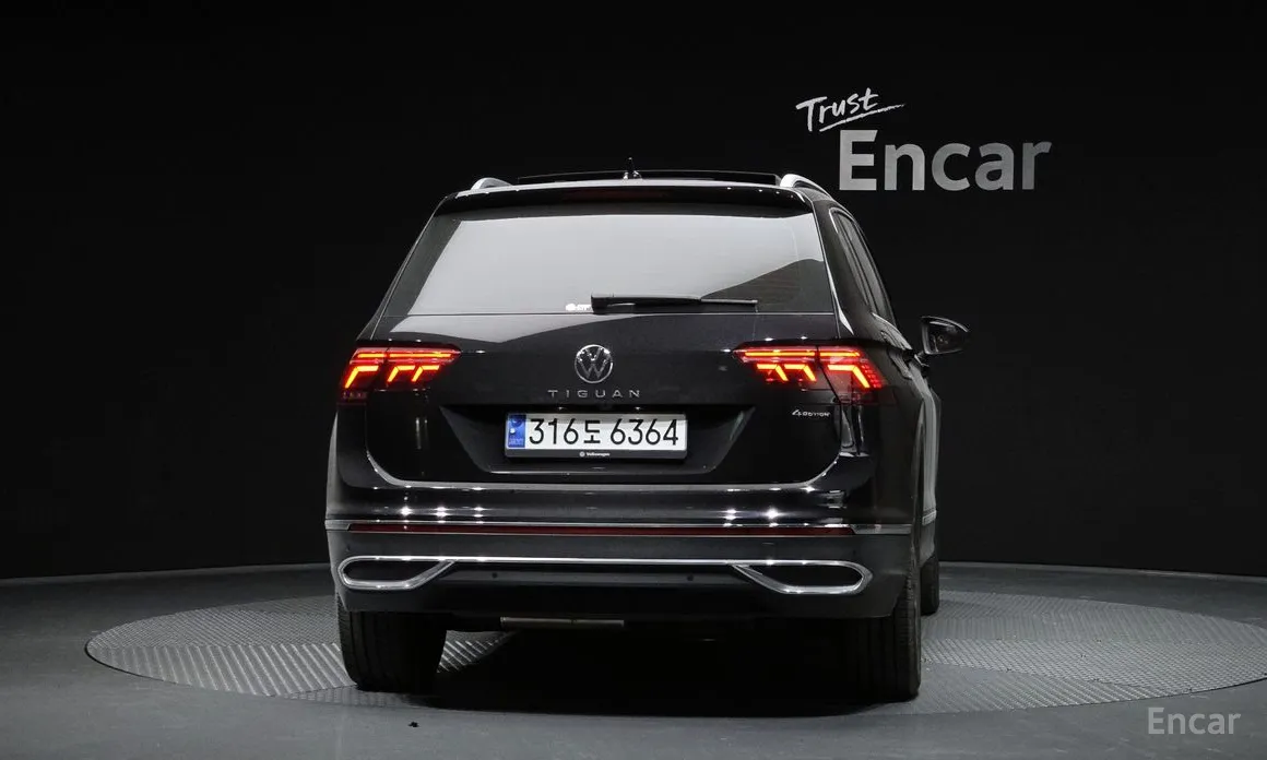 Фото 4 - Volkswagen Tiguan