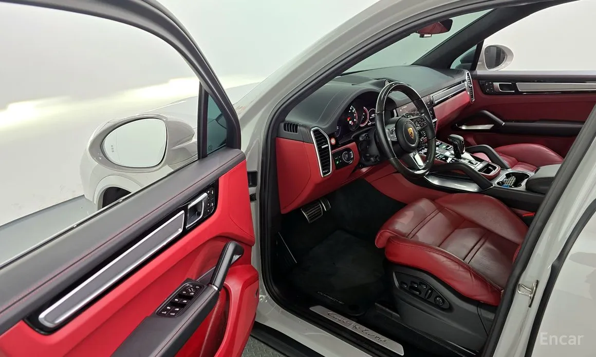 Фото 10 - Porsche Cayenne