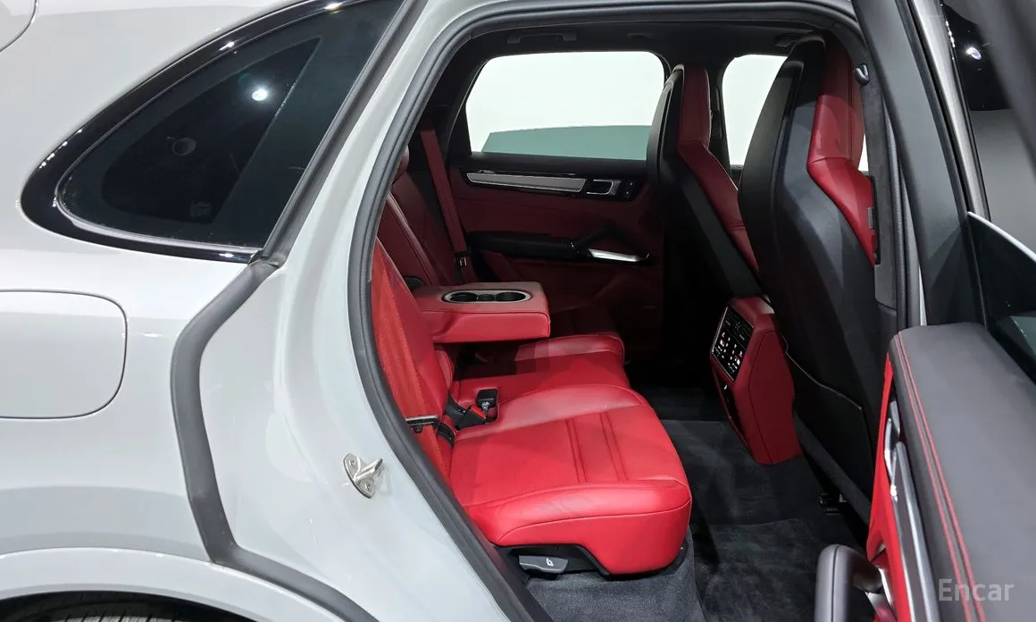 Фото 12 - Porsche Cayenne