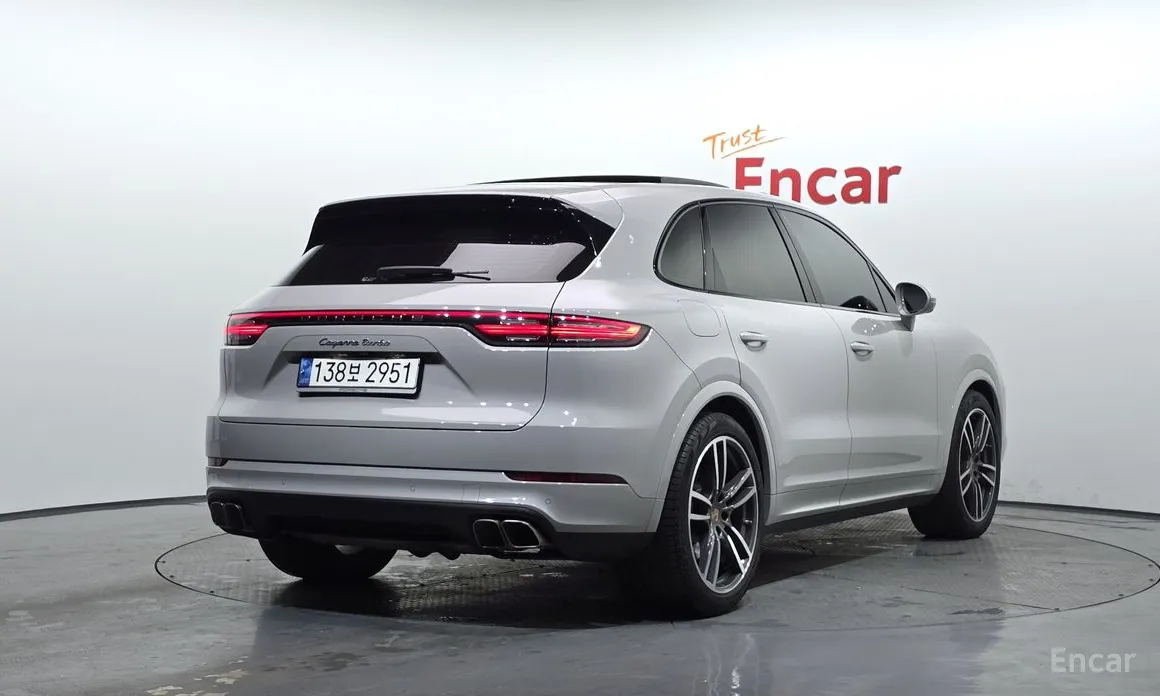 Фото 2 - Porsche Cayenne