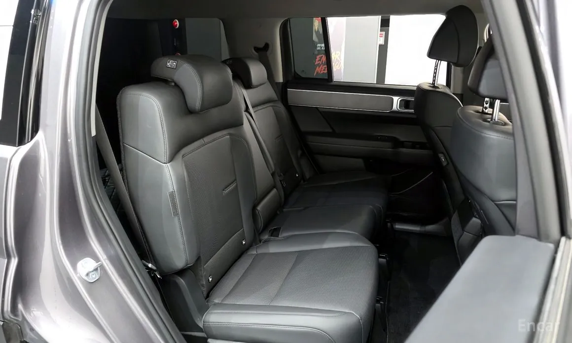 Фото 12 - Hyundai Santa Fe