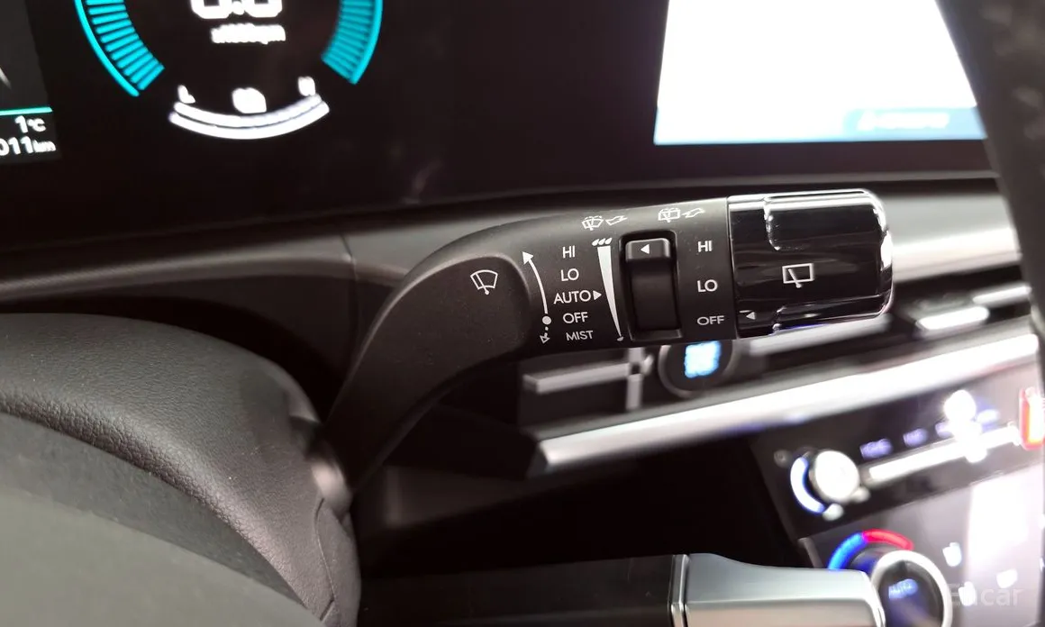 Фото 14 - Hyundai Santa Fe