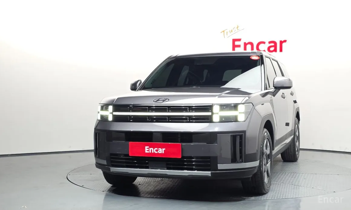 Фото 3 - Hyundai Santa Fe