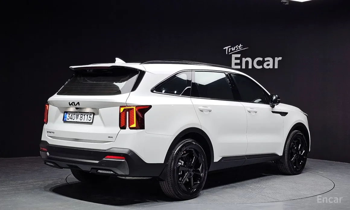 Фото 2 - Kia Sorento