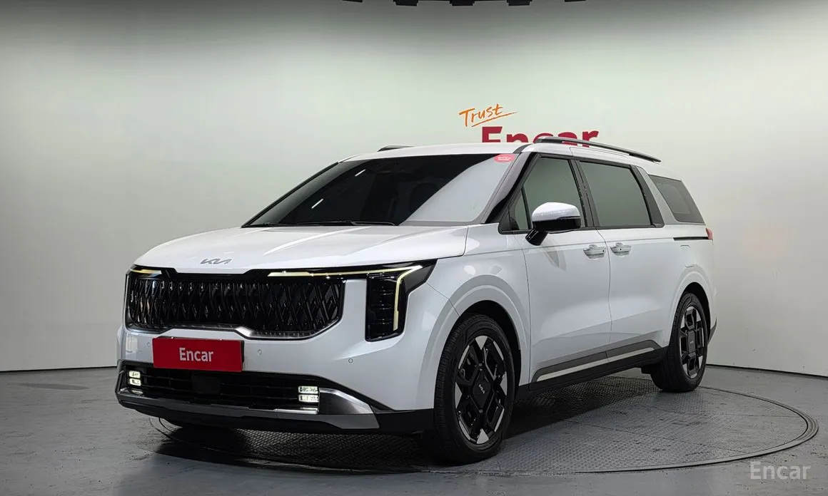 Фото 1 - Kia Carnival