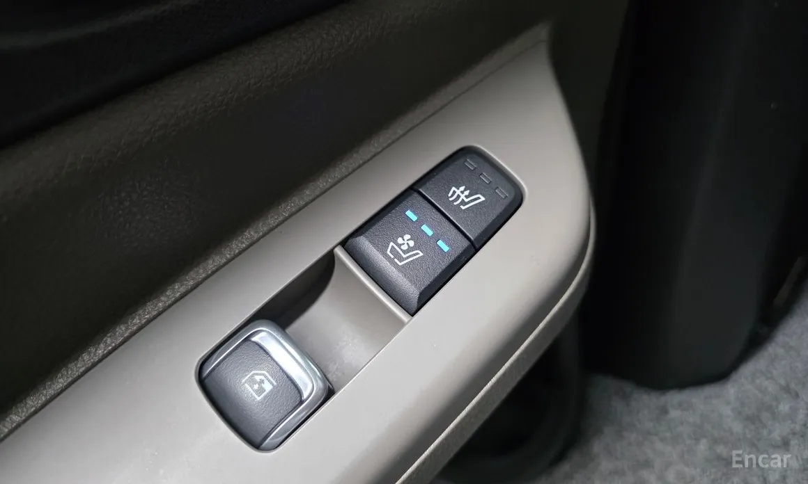 Фото 18 - Kia Carnival