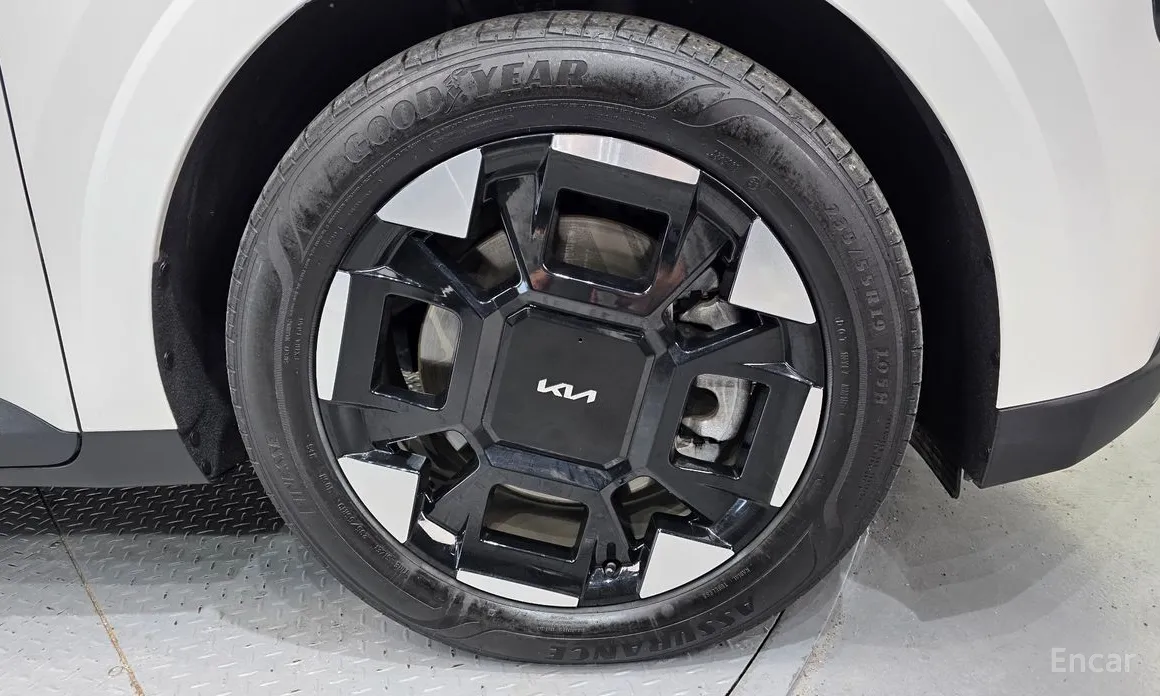 Фото 5 - Kia Carnival