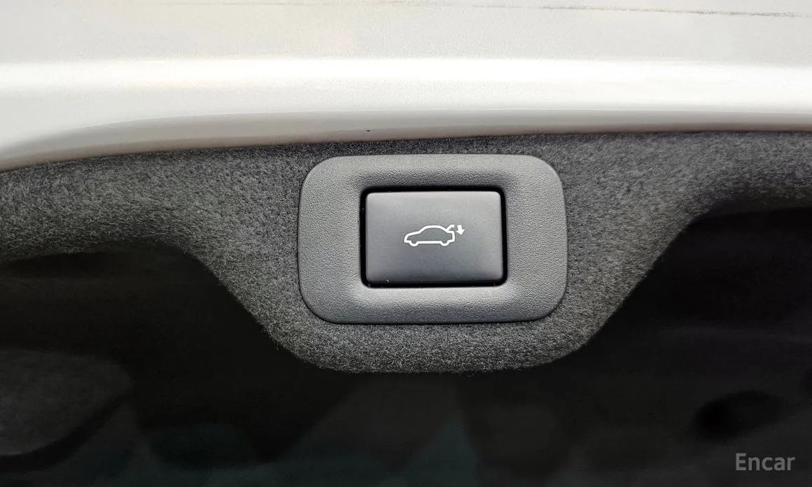 Фото 19 - Lexus ES