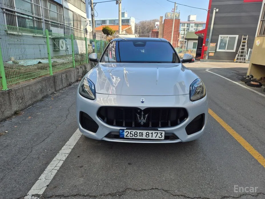 Фото 1 - Maserati Grecale