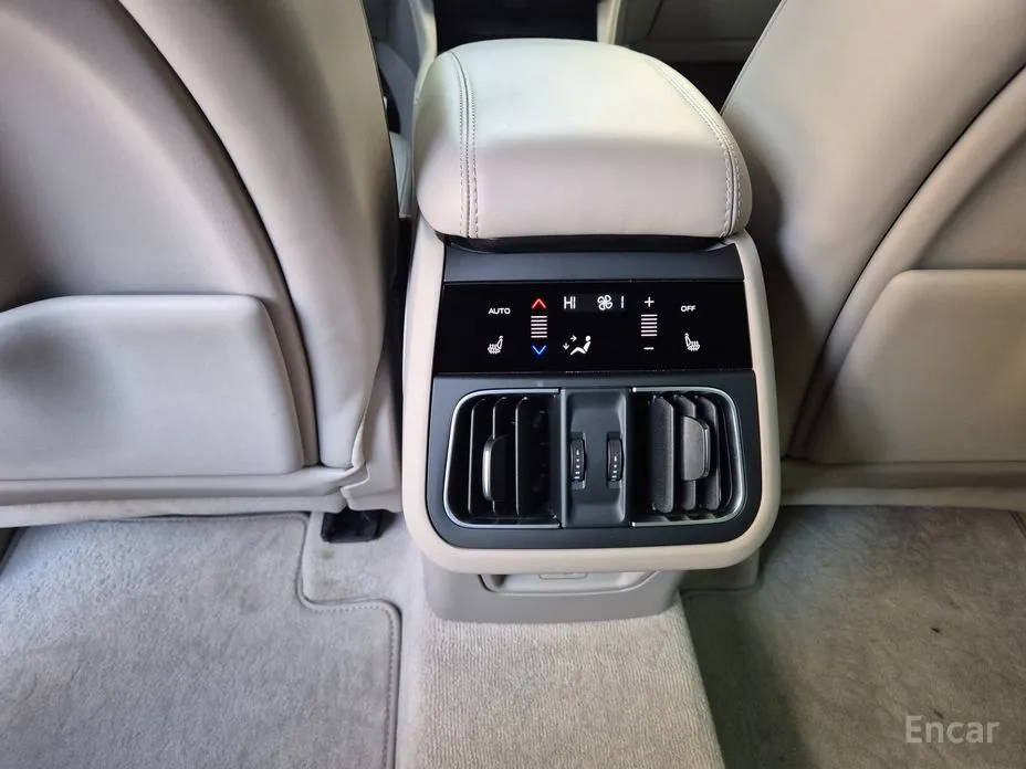 Фото 11 - Maserati Grecale