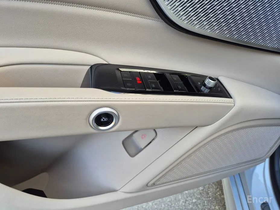 Фото 8 - Maserati Grecale