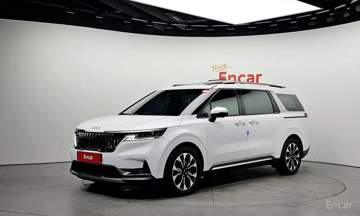 Фото 1 - Kia Carnival