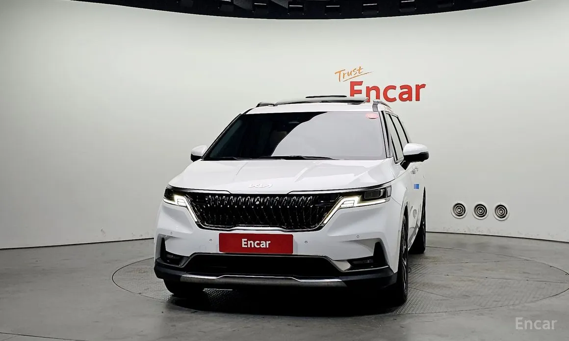 Фото 3 - Kia Carnival