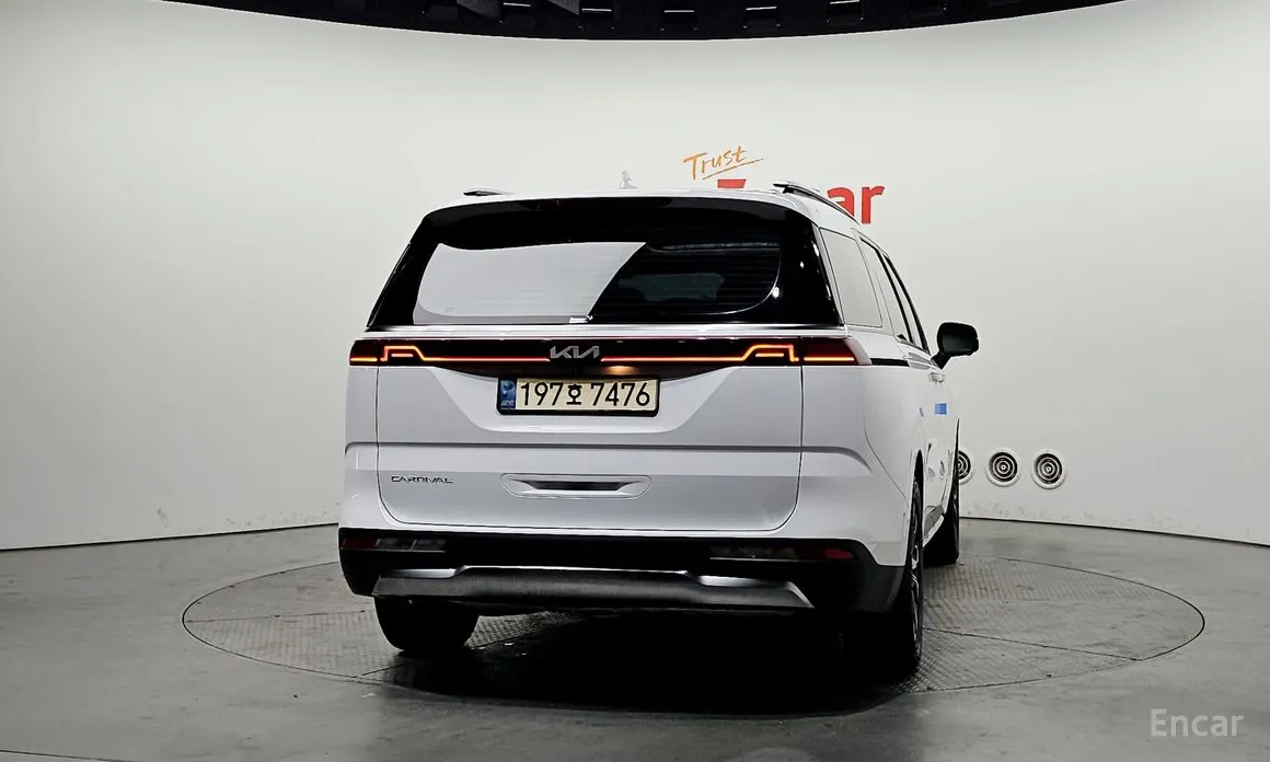 Фото 4 - Kia Carnival