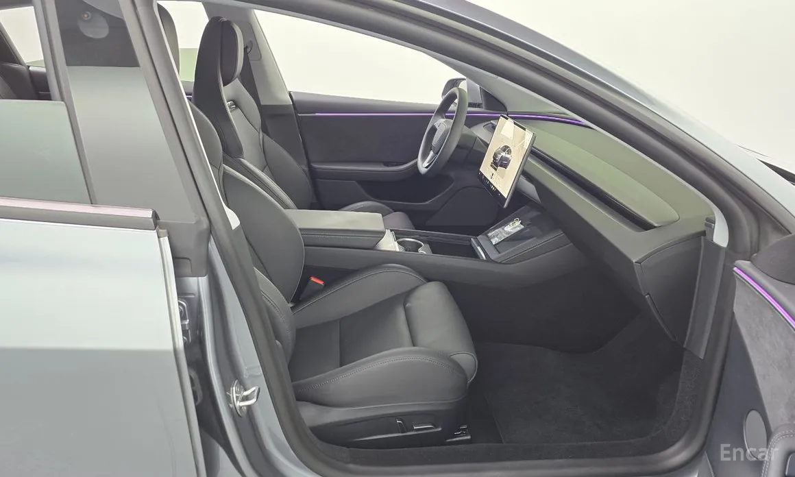 Фото 11 - Tesla Model 3