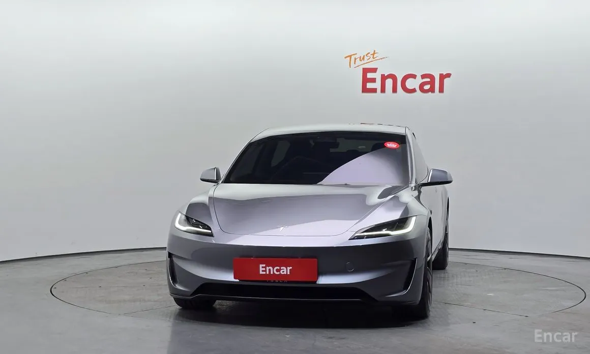 Фото 3 - Tesla Model 3