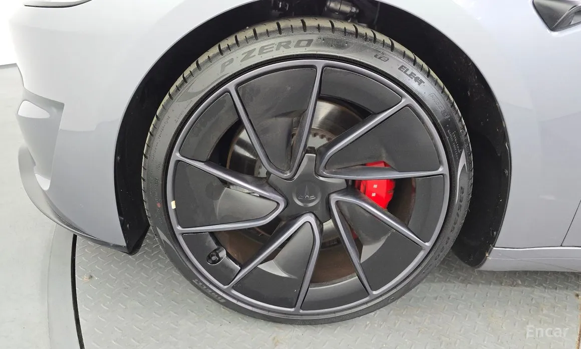 Фото 5 - Tesla Model 3