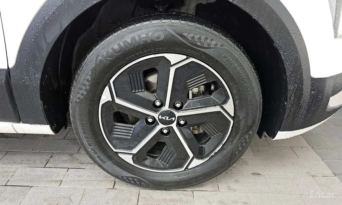 Фото 5 - Kia Niro