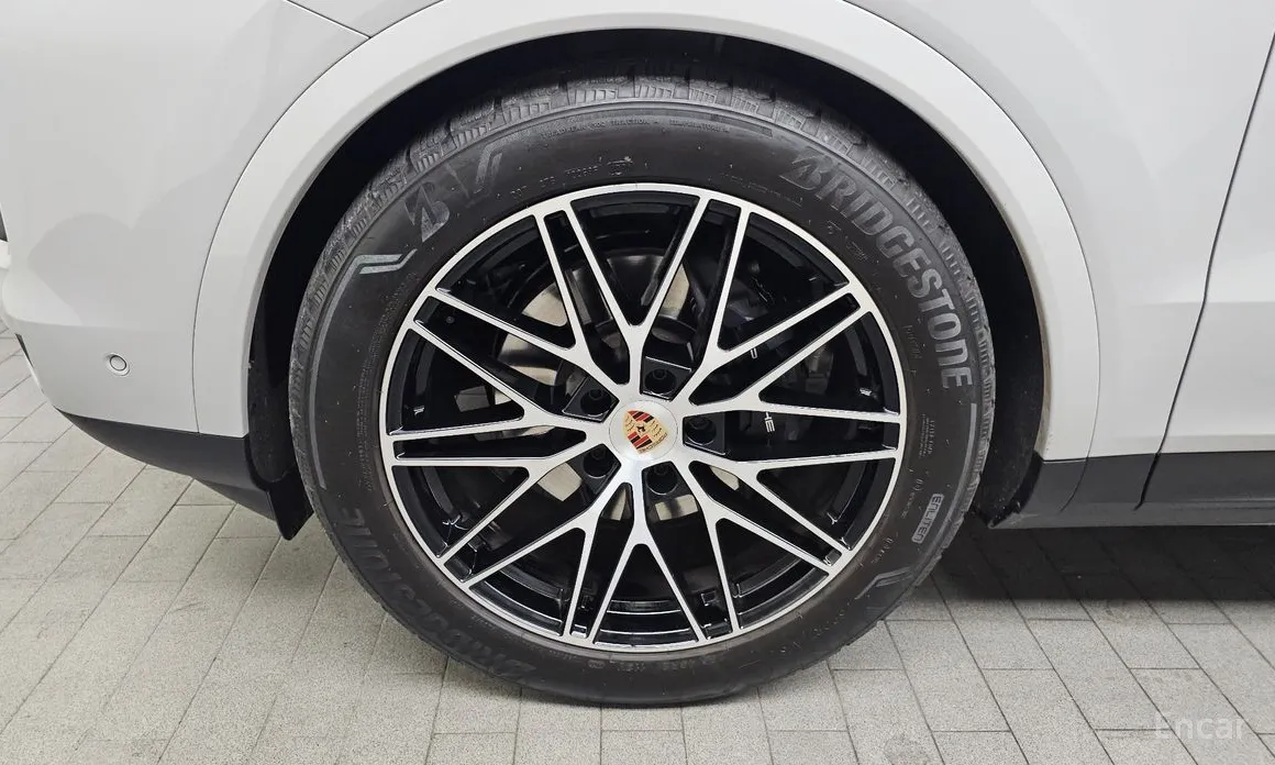 Фото 5 - Porsche Cayenne