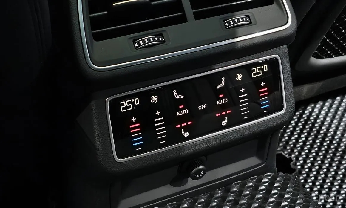 Фото 18 - Audi A6