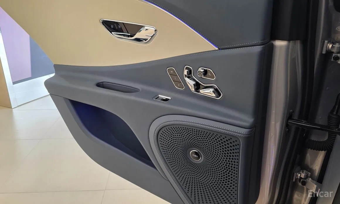 Фото 12 - Bentley Flying Spur